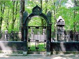 Рижское Покровское кладбище в очередной раз подверглось нападению вандалов