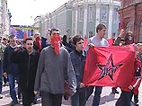 Активисты леворадикальных партий провели стихийную акцию протеста у зданий Генпрокуратуры и Совета Федерации, в ходе которой они перекрыли улицу Большая Дмитровка
