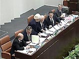 Вопрос о подъеме атомохода поднял сенатор Мурманской области Павел Саженов, который выразил озабоченность по поводу того, что до сих пор нет четкого плана подъема "Курска"