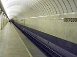 На станции метро "Петровско-Разумовская" под поездом погиб мужчина
