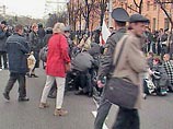 Сотрудники минской милиции задержали около 50 активистов оппозиции, которые проводили в центре Минска несанкционированную уличную акцию