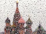 Разогнать облака над Москвой не удалось - ветеранам пришлось укрыться от дождя в метро 
