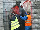 В Эстонии осквернен памятник Освободителю Таллина от немецко-фашистских захватчиков (ФОТО) В Эстонии осквернен памятник Освободителю Таллина от немецко-фашистских захватчиков (ФОТО)