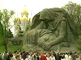 В городах России в честь Дня Победы прошли военные парады
