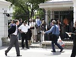 Пилоты самолета, вызвавшего панику в Вашингтоне, просто "сбились с пути" Пилоты самолета, вызвавшего панику в Вашингтоне, просто "сбились с пути"