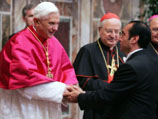 Бенедикт XVI впервые встретился с послами 174 стран
