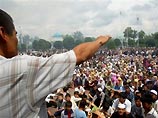 Митинг в центре Андижана собрал 15 тысяч человек Митинг в центре Андижана собрал 15 тысяч человек