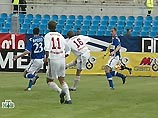 В 8-м туре чемпионата страны по футболу столичные динамовцы уступили на своем стадионе пермскому "Амкару" со счетом 1:2