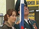 "Наши" свезли на акцию в Москве 60 тысяч молодых людей в белом "Наши" свезли на акцию в Москве 60 тысяч молодых людей в белом