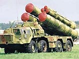 Зенитная ракетная система С-400, разработанная концерном ПВО "Алмаз-Антей", поступит на вооружение Военно-воздушных сил России в конце 2005 года