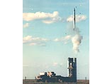 Зенитно-ракетный комплекс (ЗРК) С-400 "Триумф" предназначен для замены ЗРК семейств С-300 и С-200 и обладает повышенной эффективностью при борьбе с новыми типами целей - летательными аппаратами, выполненными с использованием технологии Stealth Зенитно-ракетный комплекс (ЗРК) С-400 "Триумф" предназначен для замены ЗРК семейств С-300 и С-200 и обладает повышенной эффективностью при борьбе с новыми типами целей - летательными аппаратами, выполненными с использованием технологии Stealth