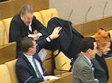 Депутаты Жириновский и Савельев, устроившие драку в Госдуме, отказались извиняться друг перед другом 