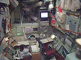 Экипаж МКС-11 сегодня в течение двух часов будет убирать отработанное оборудование из находящегося на американском модуле Destiny переходного гермоадаптера РМА-2, к которому, как планирует NASA, в середине июля пристыкуется шаттл Discovery