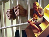 В Петербурге военный пенсионер снимал для порно и насиловал детей В Петербурге военный пенсионер снимал для порно и насиловал детей