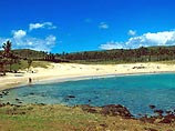 В Тихом океане неподалеку от чилийского побережья расположен остров Робинзона Крузо - так он был назван в 1966 году для привлечения туристов. Вместе с двумя другими островами он образует чилийский архипелаг Хуан-Фернандес