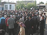 Тысяча человек митингует в узбекском городе Карасу