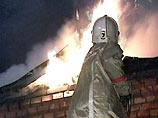На севере столицы горят 27 боксов с автомобилями На севере столицы горят 27 боксов с автомобилями