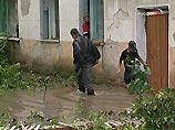 В Приморье во время паводка 3-летняя девочка попала в сточную трубу и захлебнулась в потоке воды В Приморье во время паводка 3-летняя девочка попала в сточную трубу и захлебнулась в потоке воды