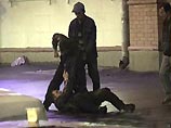 Милиционеры избили 16-летнего Давида Илюмжинова и еще двоих молодых людей 16 и 24 лет Милиционеры избили 16-летнего Давида Илюмжинова и еще двоих молодых людей 16 и 24 лет
