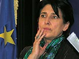 Гражданка Франции, мать главы МВД Грузии, получила грузинский паспорт из рук своей дочери Гражданка Франции, мать главы МВД Грузии, получила грузинский паспорт из рук своей дочери
