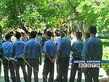 В Бишкеке 300 человек штурмовали здание Верховного суда Киргизии В Бишкеке 300 человек штурмовали здание Верховного суда Киргизии