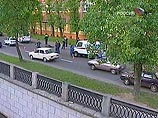 На Преображенской набережной (Восточный округ) безработный водитель на пешеходном переходе в четверг вечером сбил пенсионера и двух его дочек На Преображенской набережной (Восточный округ) безработный водитель на пешеходном переходе в четверг вечером сбил пенсионера и двух его дочек