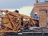 В центре Астаны упали два подъемных крана: погиб рабочий, 5 человек ранены В центре Астаны упали два подъемных крана: погиб рабочий, 5 человек ранены