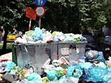 На улицах Афин скопились тысячи тонн гниющего мусора, над городом висит смрад На улицах Афин скопились тысячи тонн гниющего мусора, над городом висит смрад