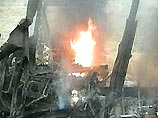 В Ираке боевики расстреляли и сожгли конвой с грузом для американской армии В Ираке боевики расстреляли и сожгли конвой с грузом для американской армии