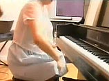 Безногая пианистка с четырьмя пальцами станет солисткой Лондонского симфонического оркестра (ВИДЕО) Безногая пианистка с четырьмя пальцами станет солисткой Лондонского симфонического оркестра (ВИДЕО)