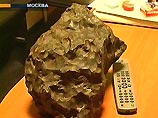 Установлено, что метеорит был ранее похищен злоумышленником при проведении ремонтных работ в московском планетарии