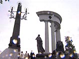 Надпись на памятнике Александру II, открытому в Москве, содержит исторические ошибки