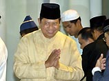 Президент Индонезии попросил свой народ звонить ему на мобильный - связь рухнула