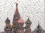 В Москве ливень подтопил улицы и станции метро, движение в столице затруднено