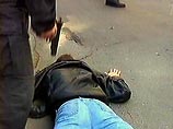 В Якутии освобождены две несовершеннолетние заложницы, ранен милиционер В Якутии освобождены две несовершеннолетние заложницы, ранен милиционер