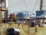 Как сообщили РИА "Новости" в среду в администрации ОАО "Тернейлес", японские власти сообщили капитану теплохода, что причиной задержания судна стало подозрение в провозе наркотиков из России в Японию Как сообщили РИА "Новости" в среду в администрации ОАО "Тернейлес", японские власти сообщили капитану теплохода, что причиной задержания судна стало подозрение в провозе наркотиков из России в Японию