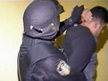 Испанская полиция провела сегодня две крупномасштабные операции, по итогам которых арестованы уже 27 человек. За последние часы число арестованных возросло на 11 человек Испанская полиция провела сегодня две крупномасштабные операции, по итогам которых арестованы уже 27 человек. За последние часы число арестованных возросло на 11 человек