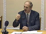 Президент Белоруссии Александр Лукашенко подписал указ, регламентирующий зарубежные командировки госслужащих. Выехать по делам за границу теперь можно только с личного согласия президента Президент Белоруссии Александр Лукашенко подписал указ, регламентирующий зарубежные командировки госслужащих. Выехать по делам за границу теперь можно только с личного согласия президента