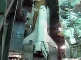 Американский космический корабль Discovery доставлен на стартовую площадку, сообщили в Национальном управлении по аэронавтике и исследованию космического пространства (NASA)