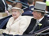 Британские букмекеры "попали" из-за шляпы королевы