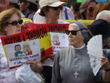 Более 10 католических иерархов участвовали в демонстрации против закона об однополых браках