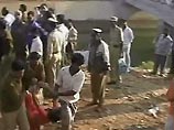 В Индии автобус упал в расщелину: 18 погибших