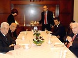 Премьер Израиля и председатель ПНА провели переговоры в резиденции Шарона в Иерусалиме