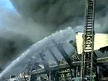 В Петербурге сгорел складской терминал, пострадали трое пожарных, еще один пропал