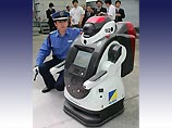 Стареющих японцев будут охранять роботы