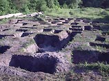 Следствие ищет голову Гонгадзе на лесной поляне, где был убит журналист (ФОТО) Следствие ищет голову Гонгадзе на лесной поляне, где был убит журналист (ФОТО)