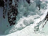 Семь человек погибло в результате схода снежной лавины в горах Таджикистана