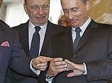 Владелец команды New England Patriots Роберт Крафт лишился чемпионского кольца, а президент России Владимир Путин получил блестящий сувенир Владелец команды New England Patriots Роберт Крафт лишился чемпионского кольца, а президент России Владимир Путин получил блестящий сувенир