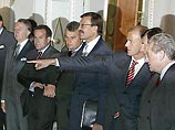 Владимир Путин забыл отдать чужой бриллиантовый перстень Владимир Путин забыл отдать чужой бриллиантовый перстень