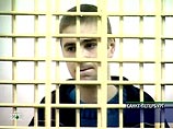 Суд приговорил двоих подсудимых по делу об убийстве Галины Старовойтовой к 20 и 23 с половиной годам заключения соответственно, передает РИА "Новости" из зала суда